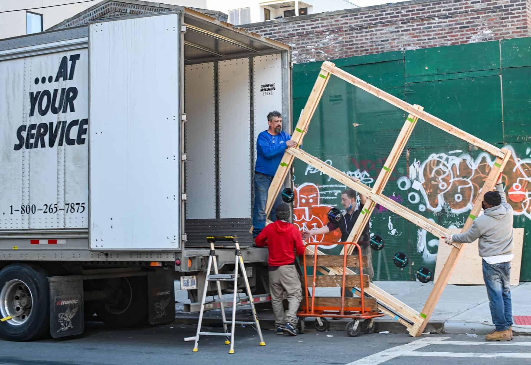 How To Win Clients And Influence Markets with Shipping Company